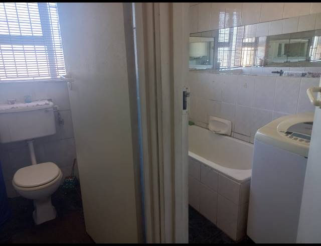 2 BEDROOM HOUSE FOR SALE IN WESTRIDGE
